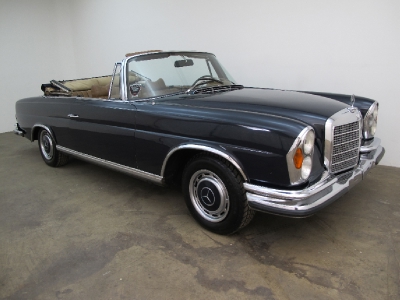 1968 Mercedes 280se convertible #6