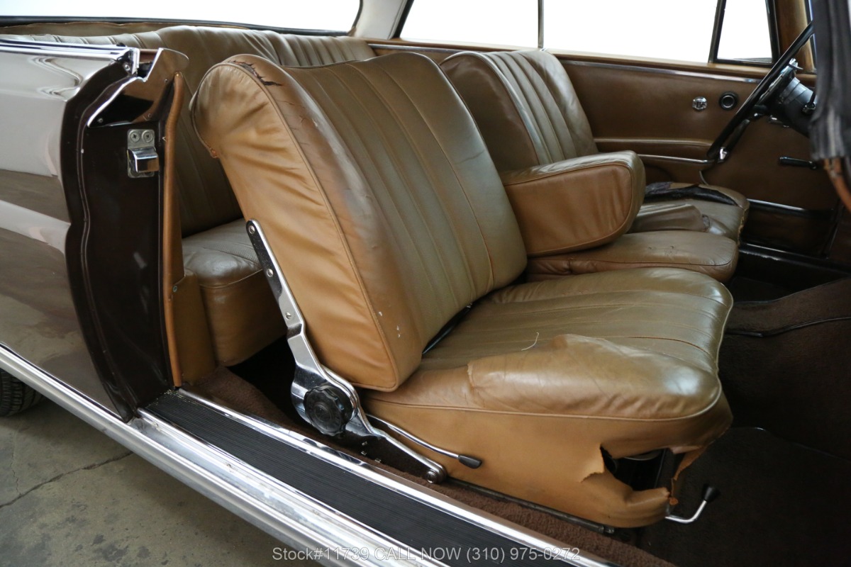 1961 Mercedes-Benz 220SE Sunroof Coupe | Beverly Hills Car Club