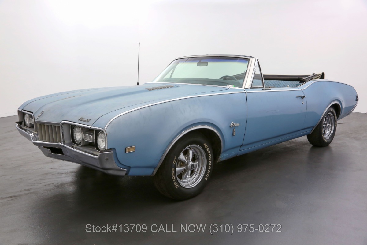 1968 Oldsmobile Cutlass Supreme Convertible 