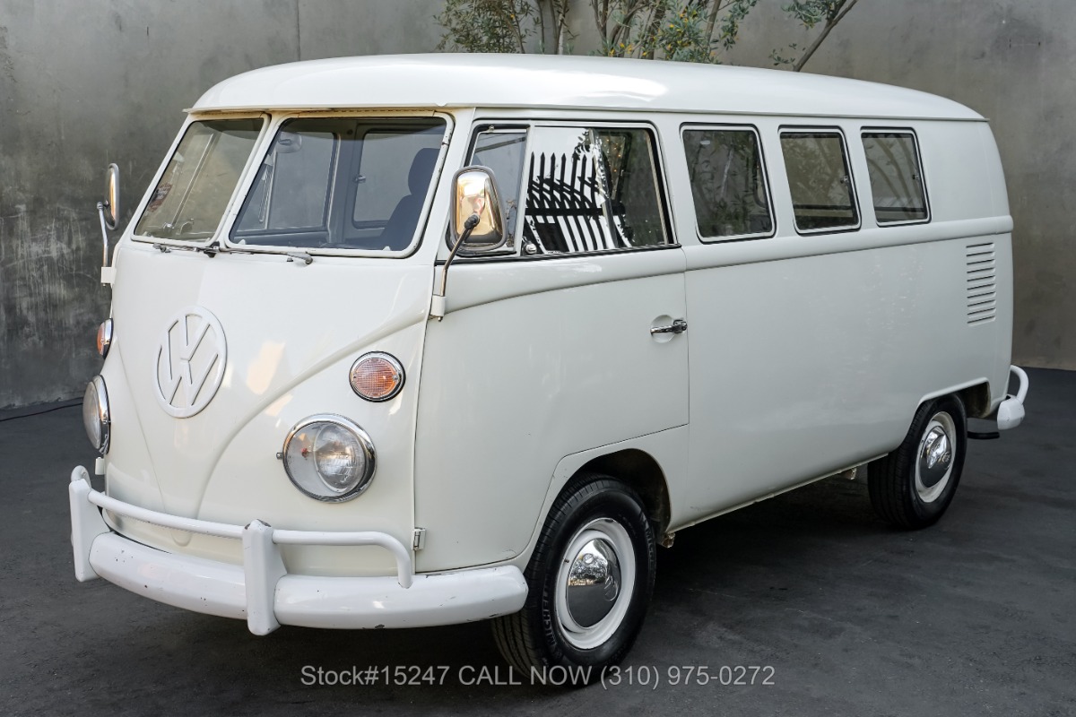 1967 Volkswagen Type 2 11-Window Bus Kombi