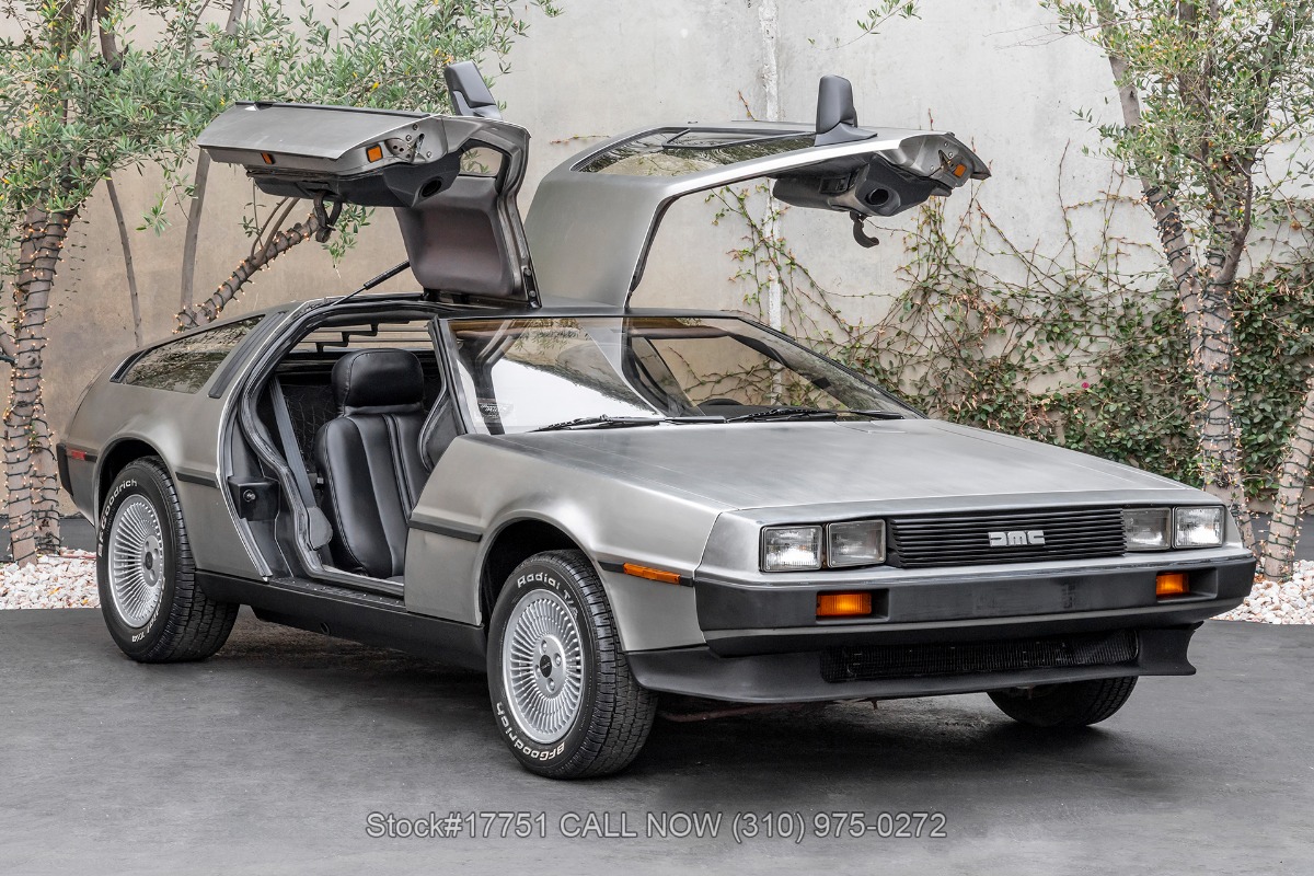 1981 DeLorean DMC-12 