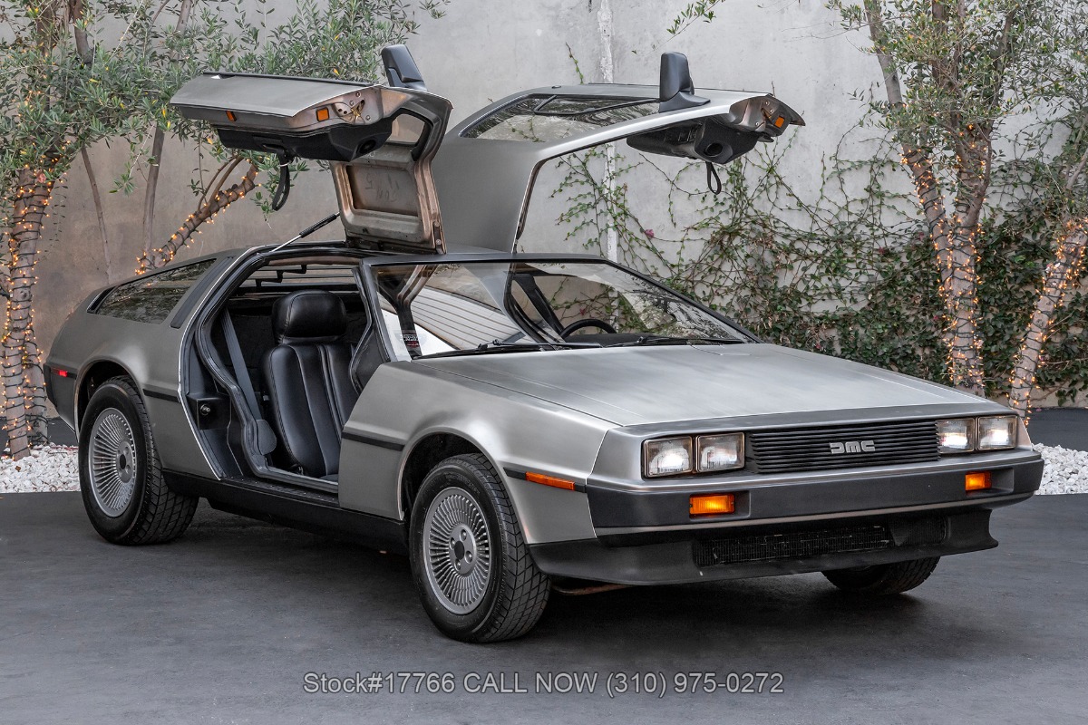 1981 DeLorean DMC-12 