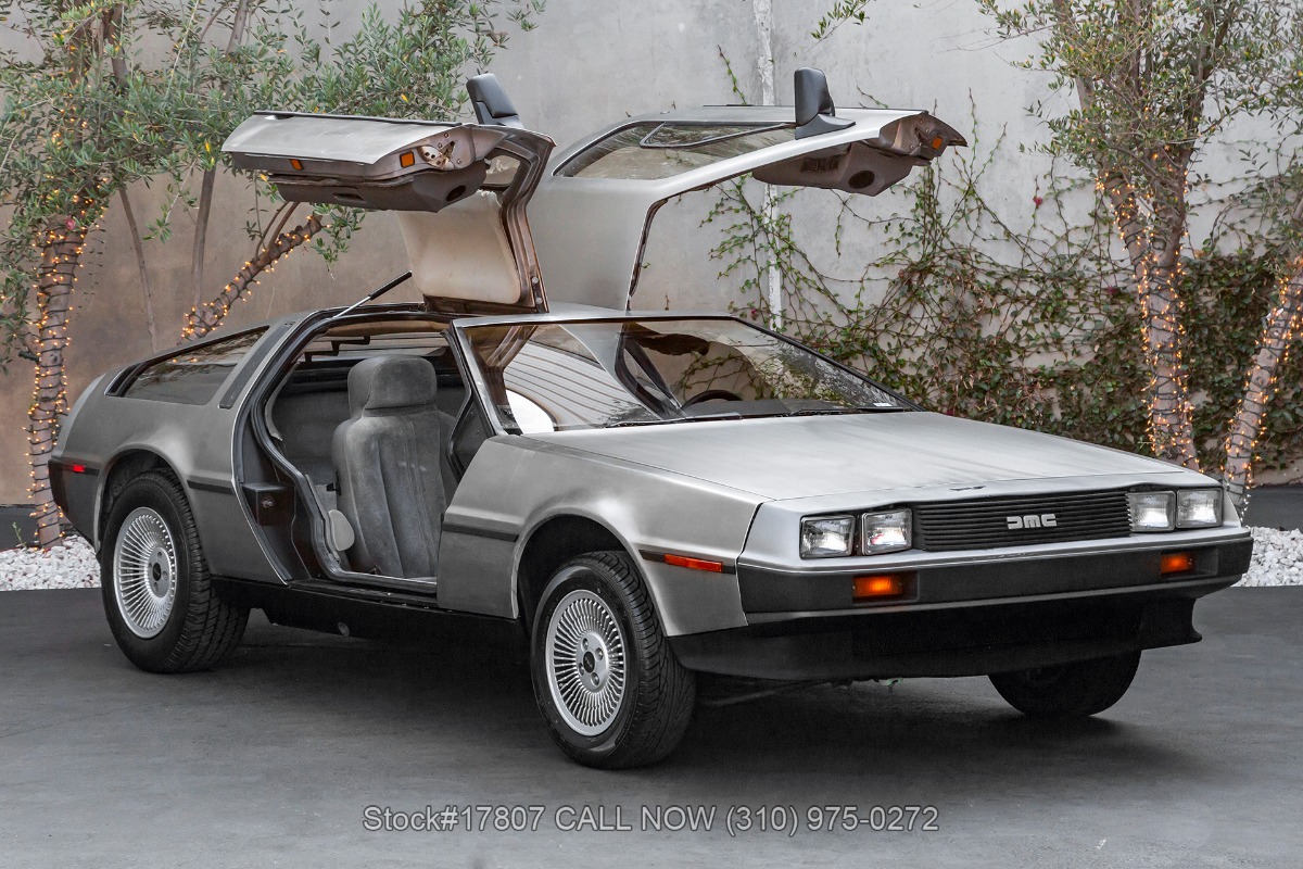 1981 DeLorean DMC-12 