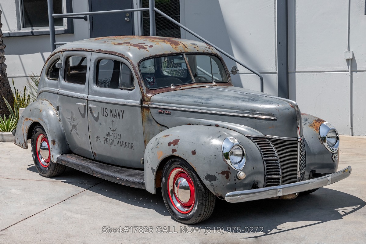 1940 Ford Standard Deluxe 