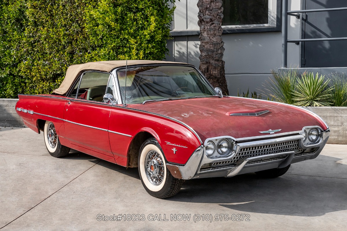 1962 Ford Thunderbird 