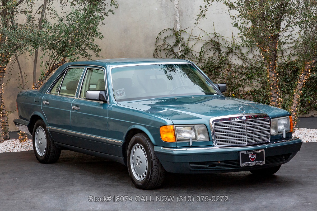 1989 Mercedes-Benz 300SE 