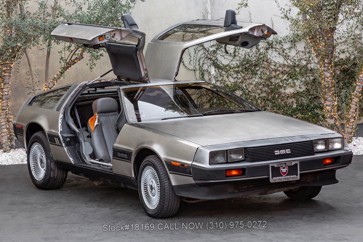 1982 DeLorean DMC-12 