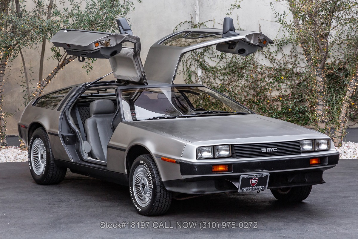 1981 DeLorean DMC-12 