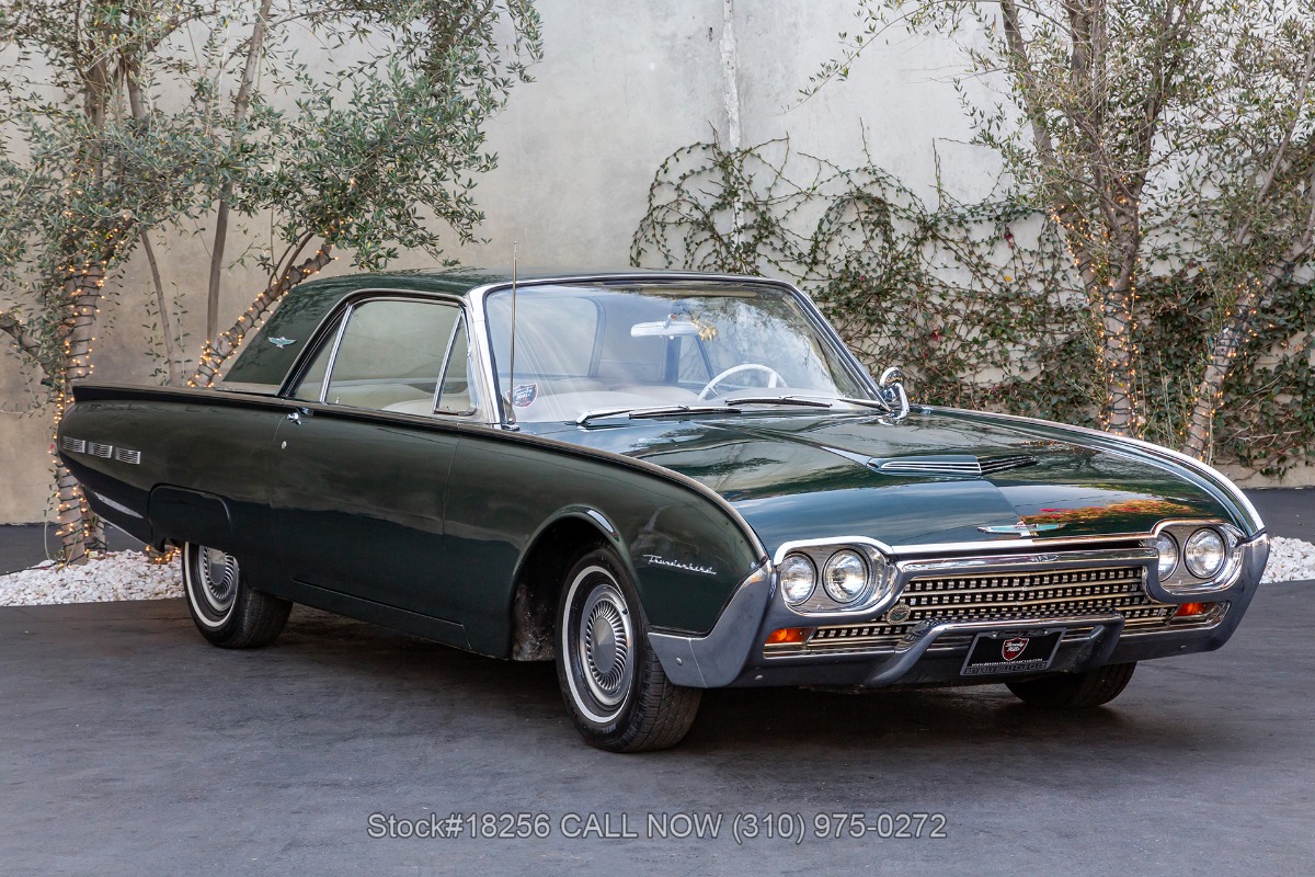 1962 Ford Thunderbird 