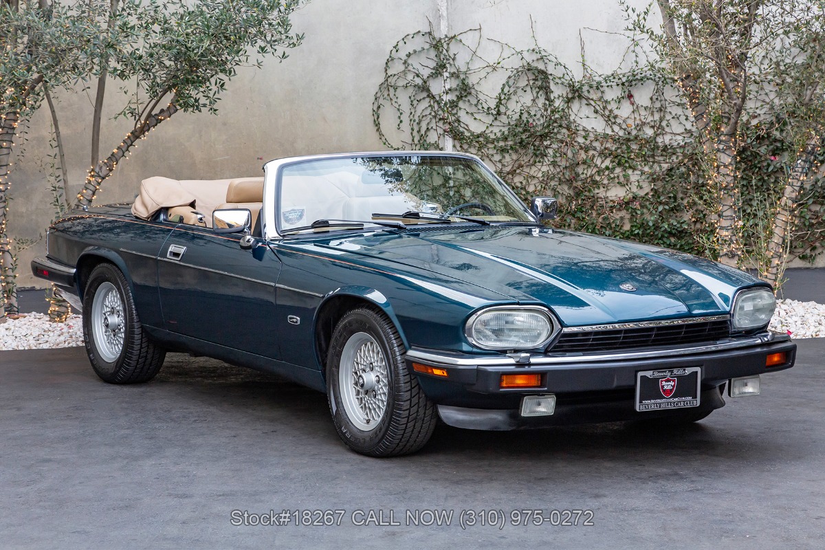 Jaguar XJS's photo