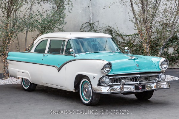 1955 Ford Fairlane Club