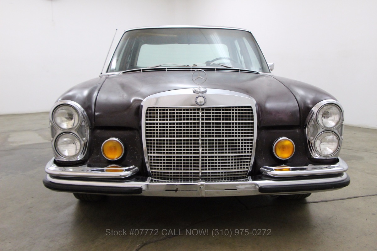 1972 Mercedes-Benz 280SE 4.5 Sedan | Beverly Hills Car Club