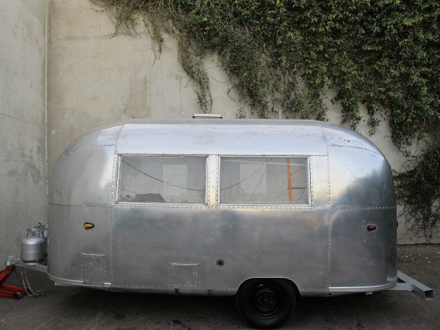 1964 Airstream Bambi, with a kitchen, 3 stovetop burners and bathroom 